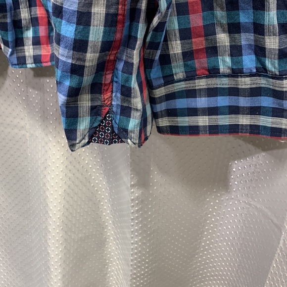 Van Heusen Never Tuck XXL button down shirt - Picture 4 of 5